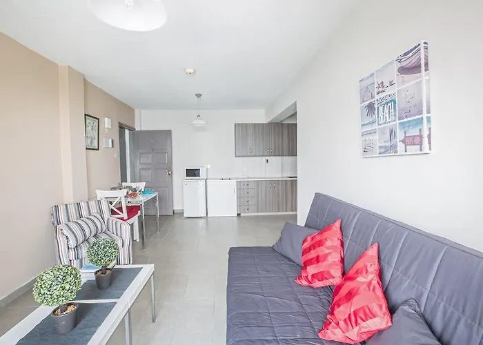 Lejlighed Merab Napa