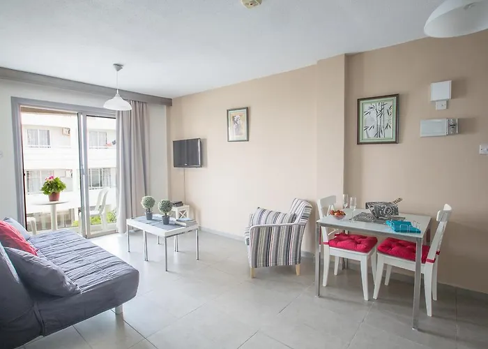 Lejlighed Merab Napa *